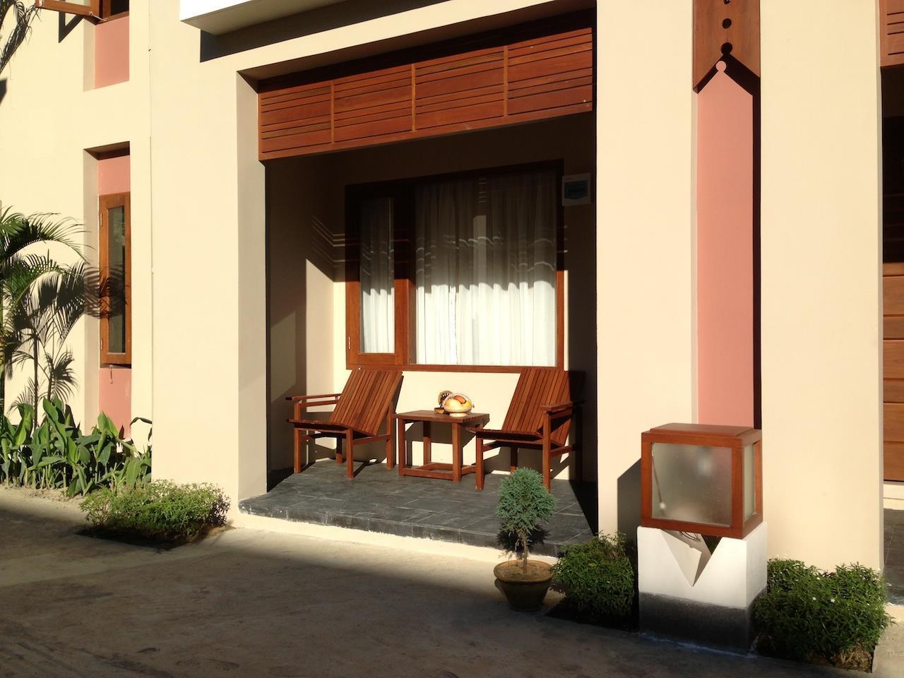 Paradise Hotel Nyaung Shwe Inle Lake Exterior photo