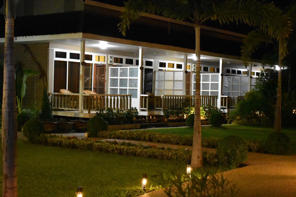 Paradise Hotel Nyaung Shwe Inle Lake Exterior photo