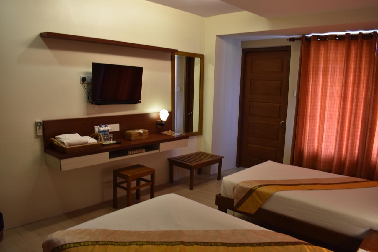 Paradise Hotel Nyaung Shwe Inle Lake Exterior photo