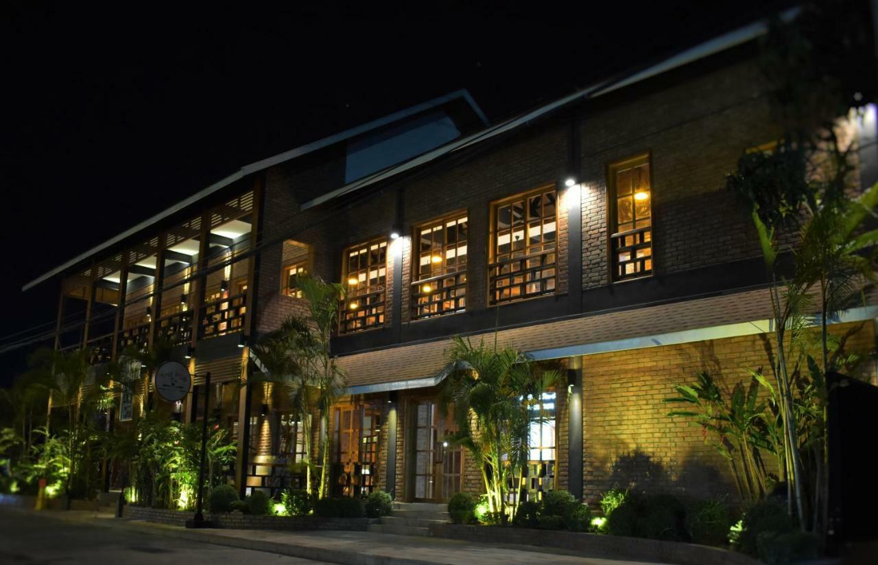 Paradise Hotel Nyaung Shwe Inle Lake Exterior photo